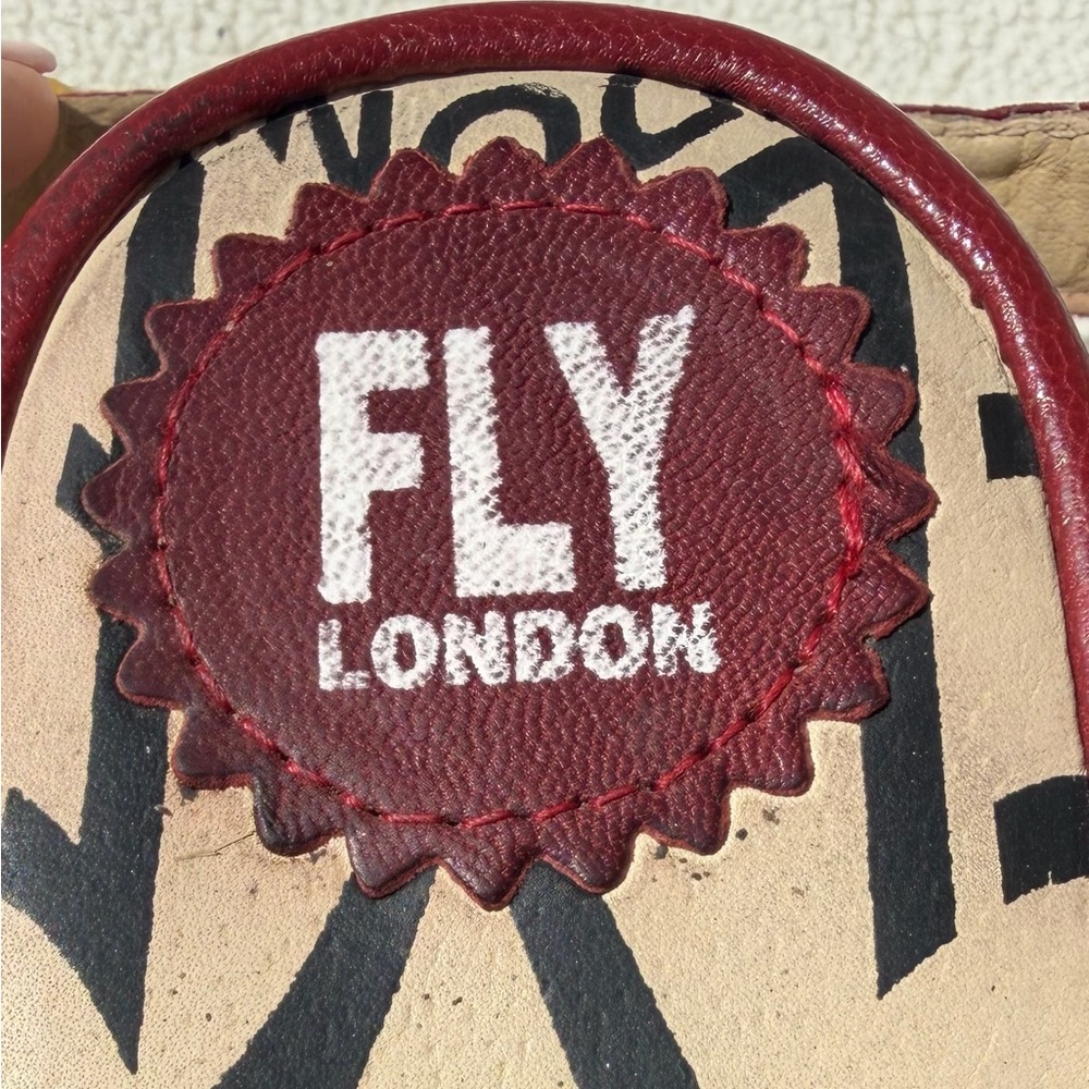 FLY London RARE Women's Red leather PeepToe With Leather Ankle-Strap. Low wedge. - Picture 2 of 3
